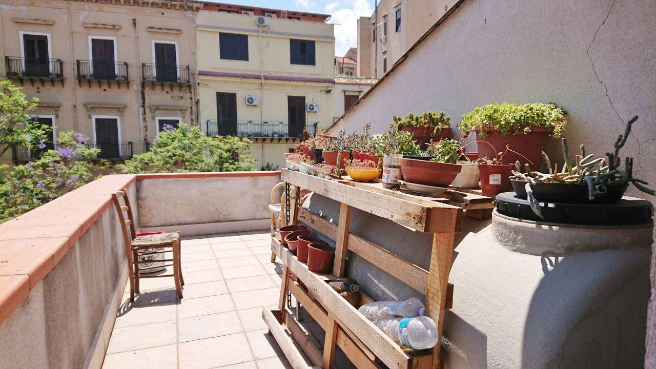 Appartamento in vendita a Palermo, 5 locali, zona Località: CORSO TUKORY, prezzo € 129.000 | PortaleAgenzieImmobiliari.it