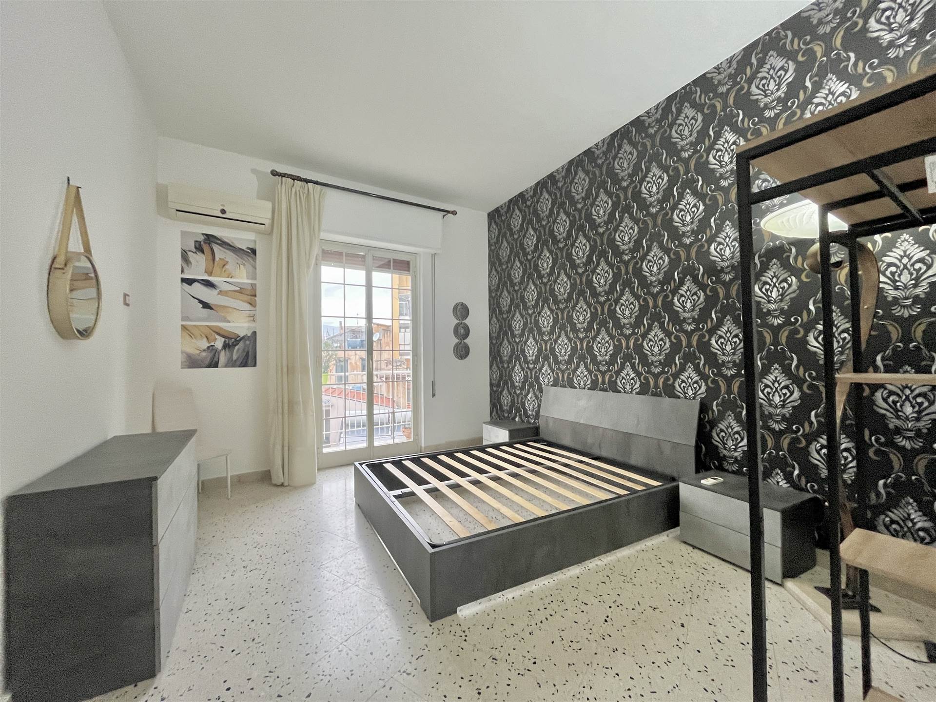 Appartamento in affitto a Palermo, 1 locali, zona Località: CORSO TUKORY, prezzo € 500 | PortaleAgenzieImmobiliari.it