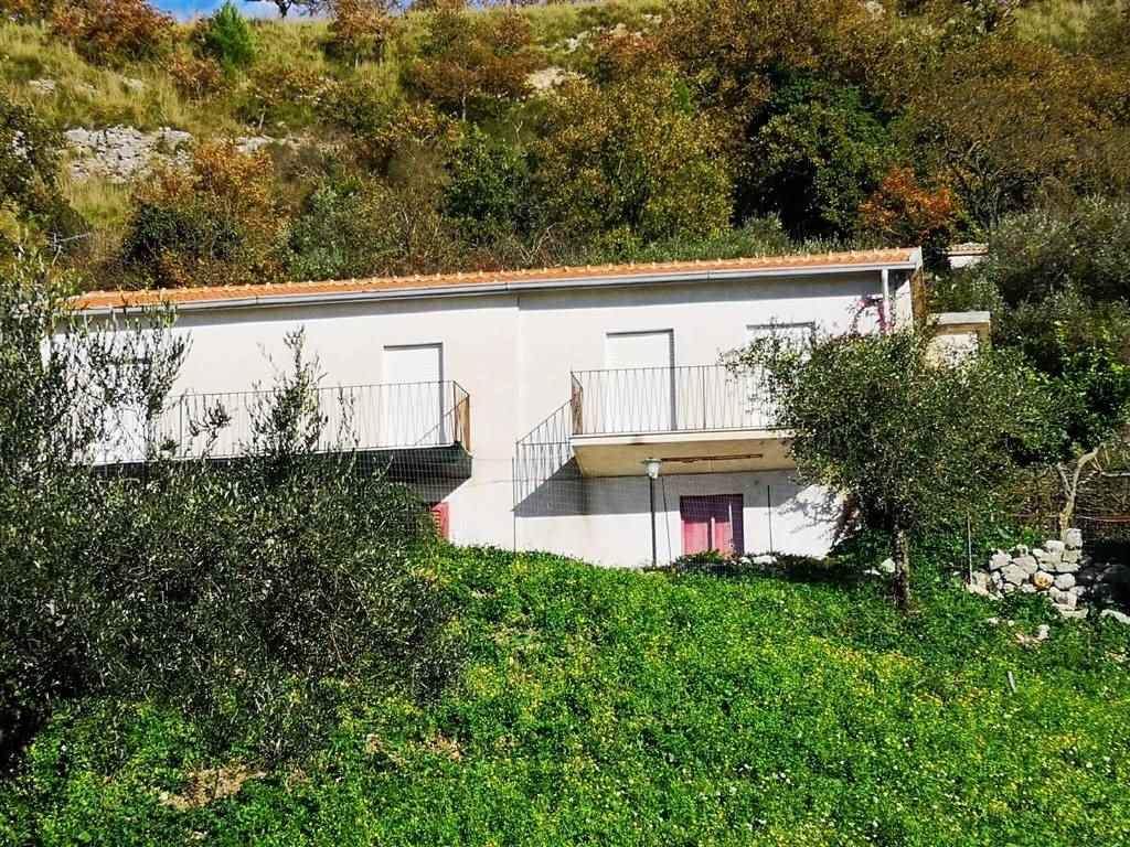 Villa in vendita a Giuliana, 9 locali, prezzo € 90.000 | PortaleAgenzieImmobiliari.it