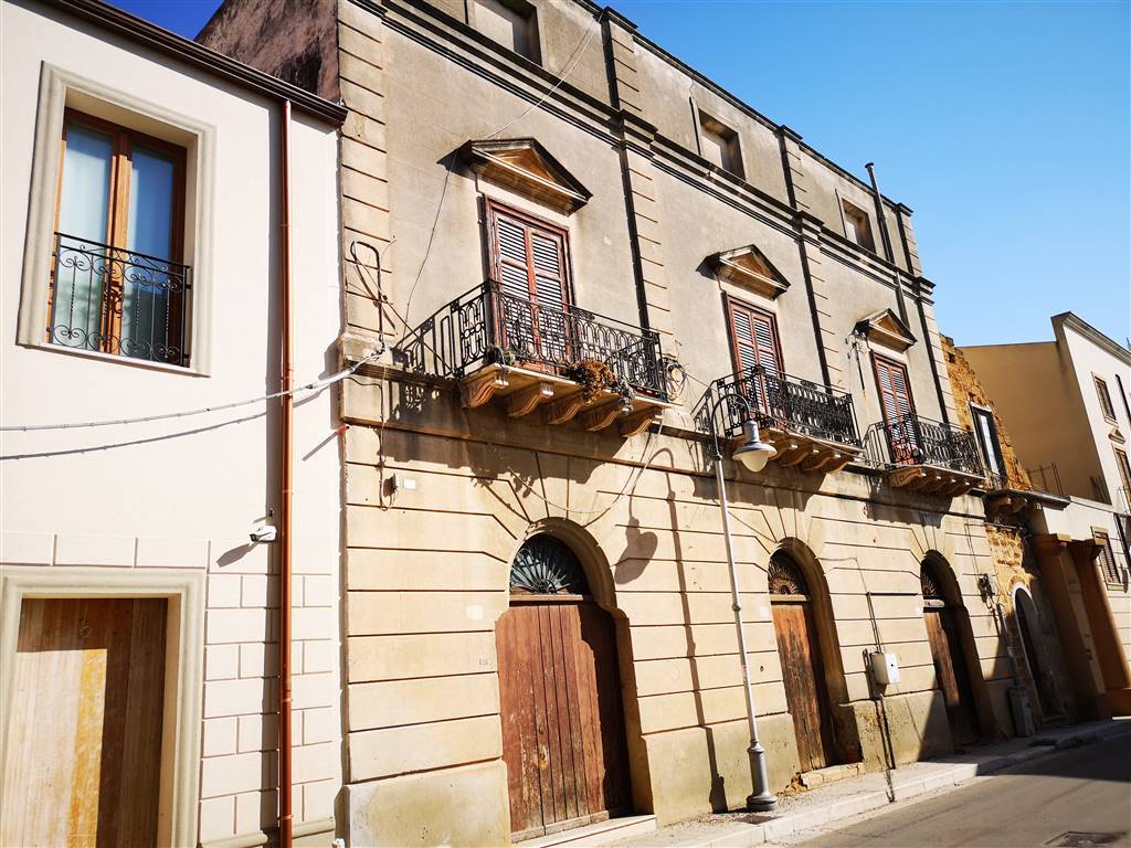 Palazzo / Stabile in vendita a Menfi