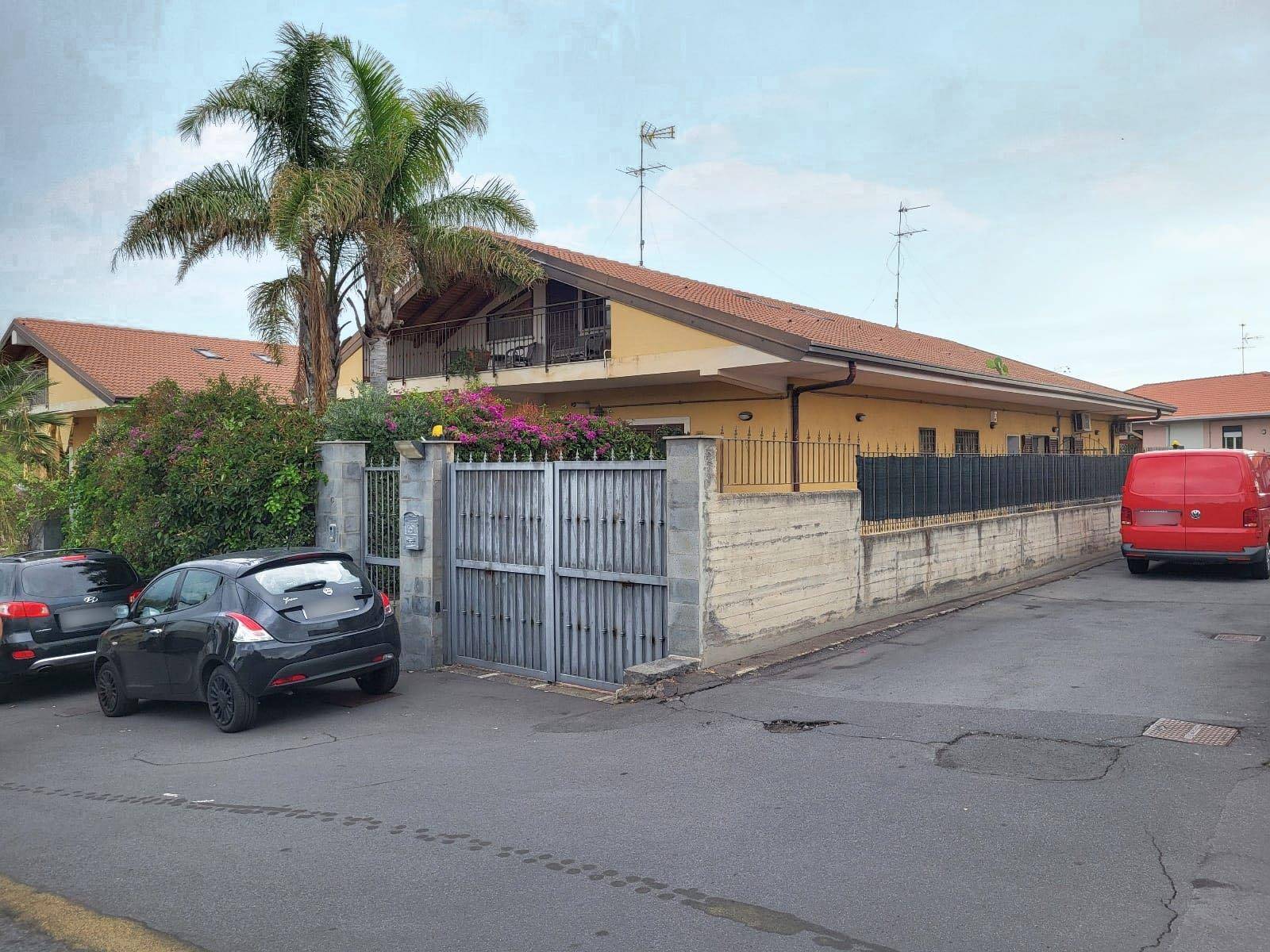 Villa a Schiera in vendita a San Pietro Clarenza, 5 locali, prezzo € 295.000 | PortaleAgenzieImmobiliari.it