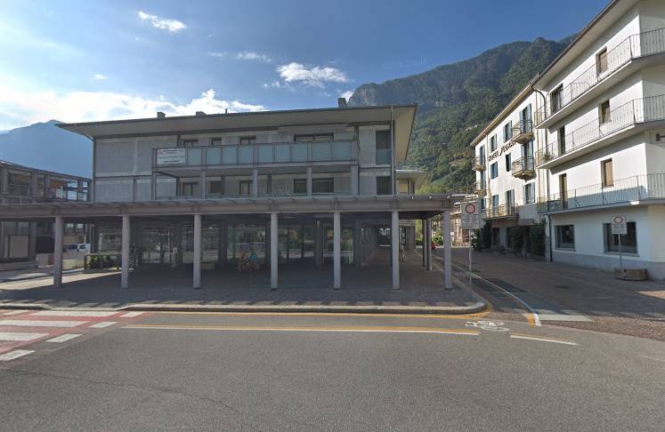 Negozio / Locale in vendita a Chiavenna, 1 locali, prezzo € 310.000 | CambioCasa.it