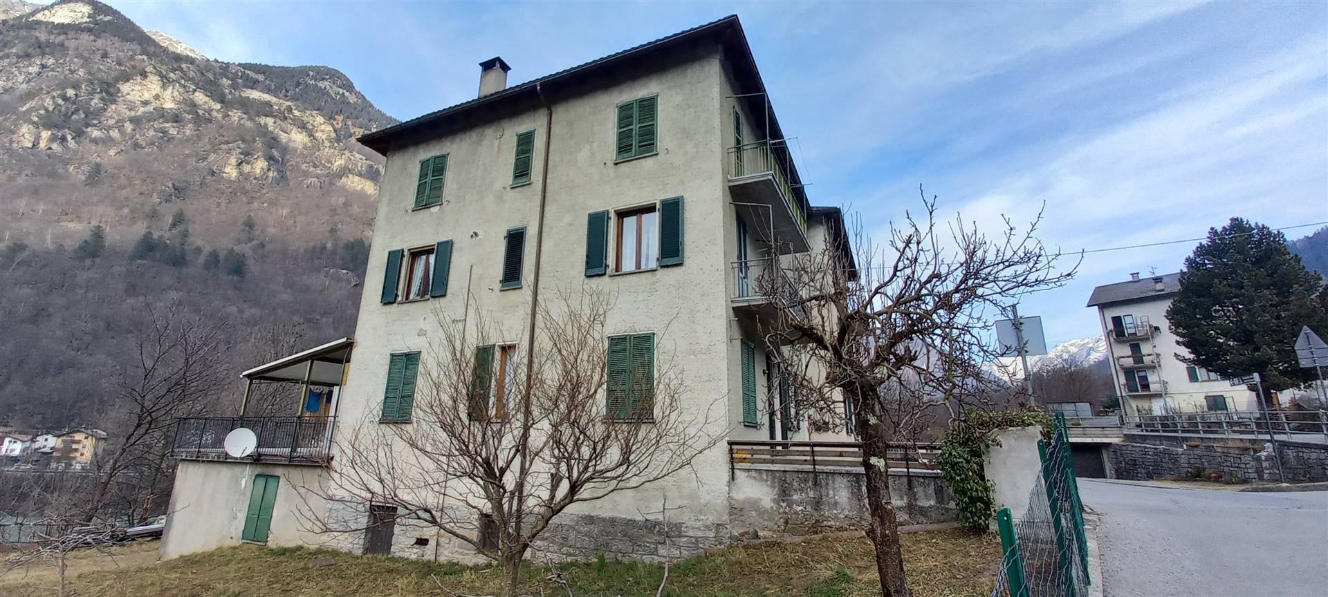 Appartamento in vendita a Villa di Chiavenna, 4 locali, zona Barnaba, prezzo € 95.000 | PortaleAgenzieImmobiliari.it