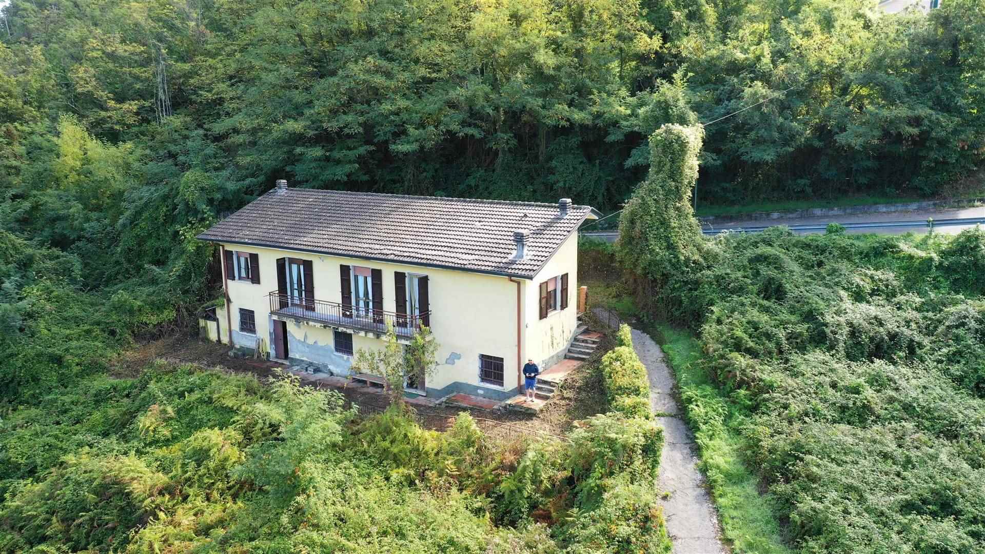 Villa in vendita a Borghetto di Vara, 6 locali, prezzo € 125.000 | PortaleAgenzieImmobiliari.it