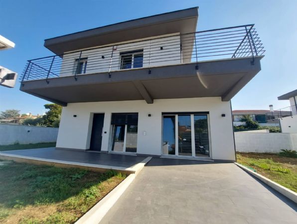 Villa Bifamiliare in vendita a Anzio, 4 locali, zona Località: LAVINIO, prezzo € 330.000 | PortaleAgenzieImmobiliari.it