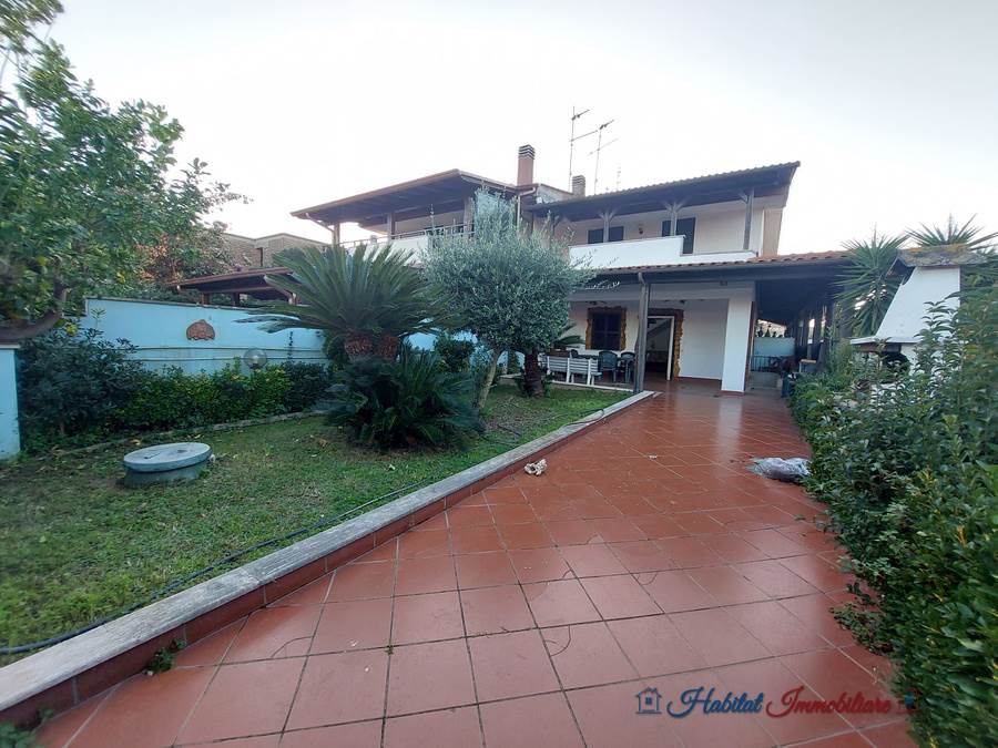Appartamento in vendita a Anzio, 4 locali, zona Località: LAVINIO, prezzo € 179.000 | PortaleAgenzieImmobiliari.it