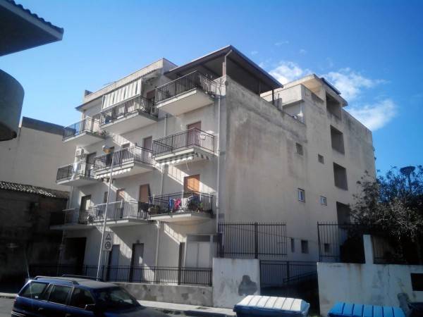 Appartamento in vendita a Nizza di Sicilia, 3 locali, prezzo € 119.000 | PortaleAgenzieImmobiliari.it