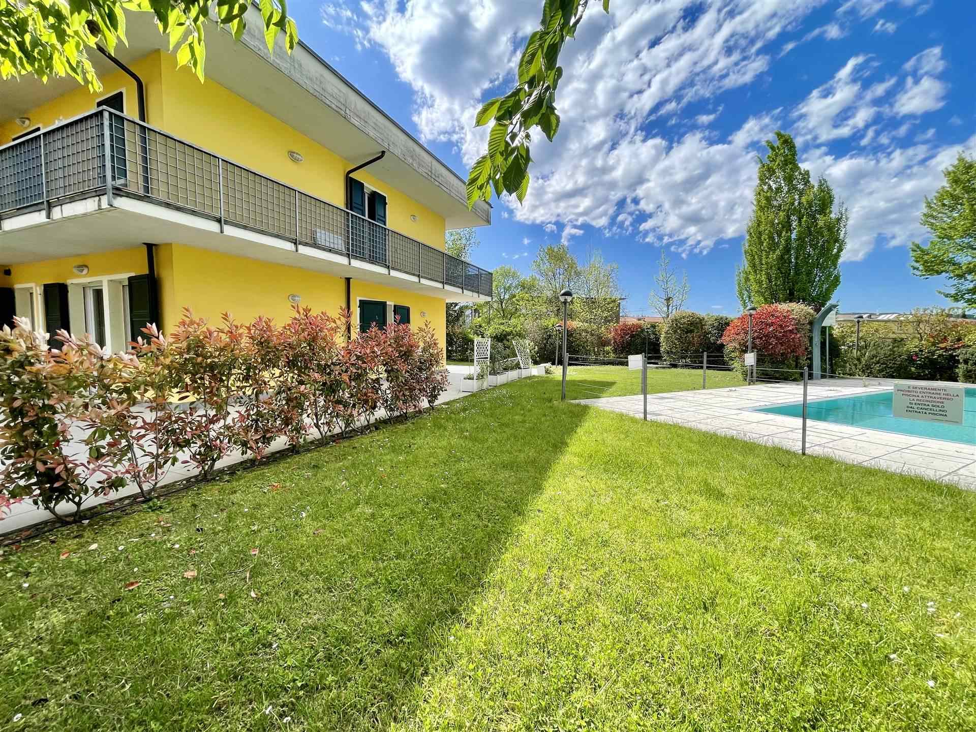 Villa Bifamiliare in vendita a Manerba del Garda, 5 locali, prezzo € 475.000 | PortaleAgenzieImmobiliari.it