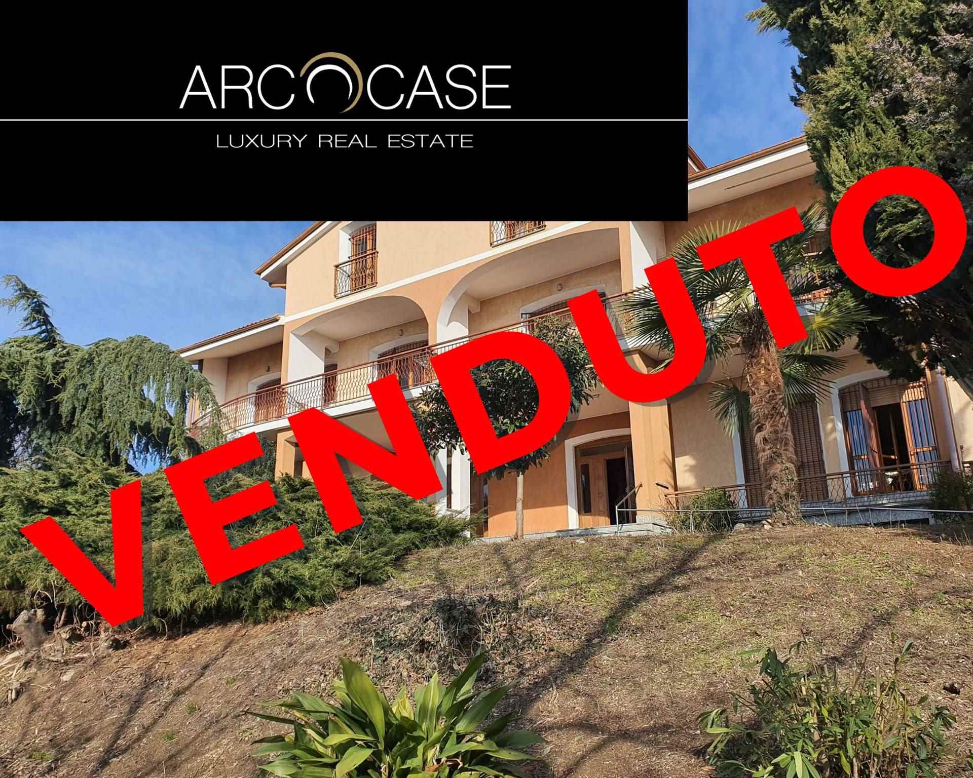 Villa in vendita a Alfiano Natta, 15 locali, zona Zona: Cardona, prezzo € 240.000 | CambioCasa.it