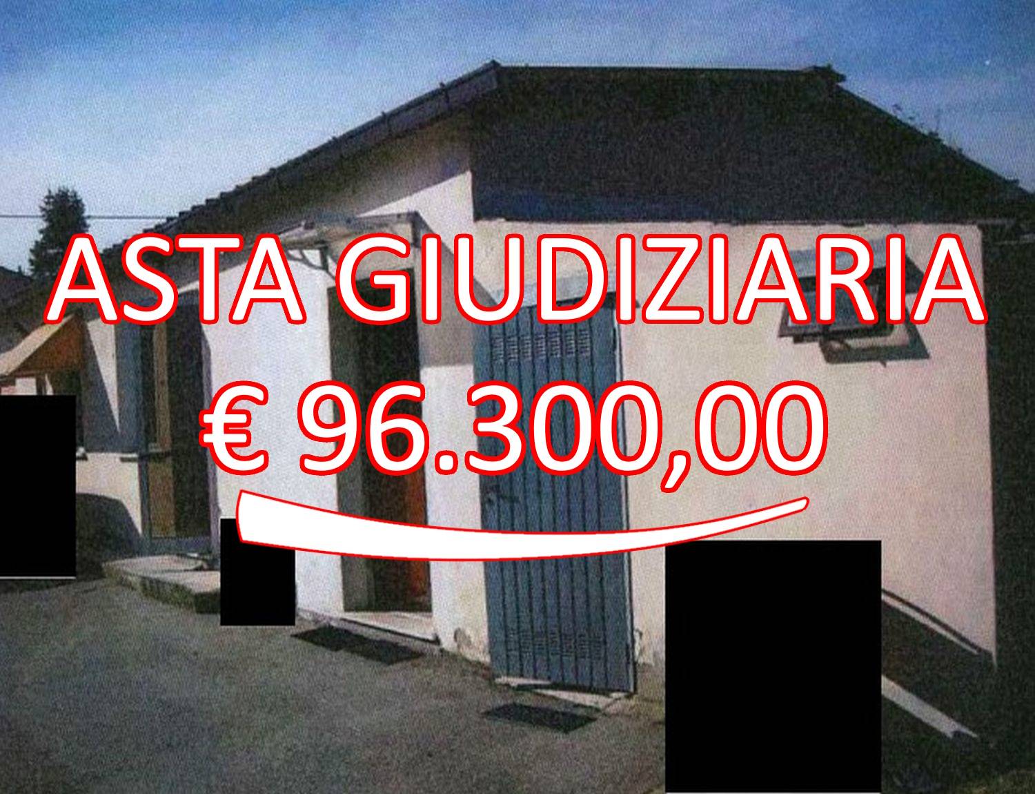 Negozio / Locale in vendita a Crespino, 1 locali, prezzo € 96.300 | CambioCasa.it