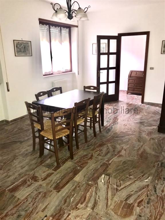 Villa in vendita a Terracina, 5 locali, prezzo € 465.000 | CambioCasa.it