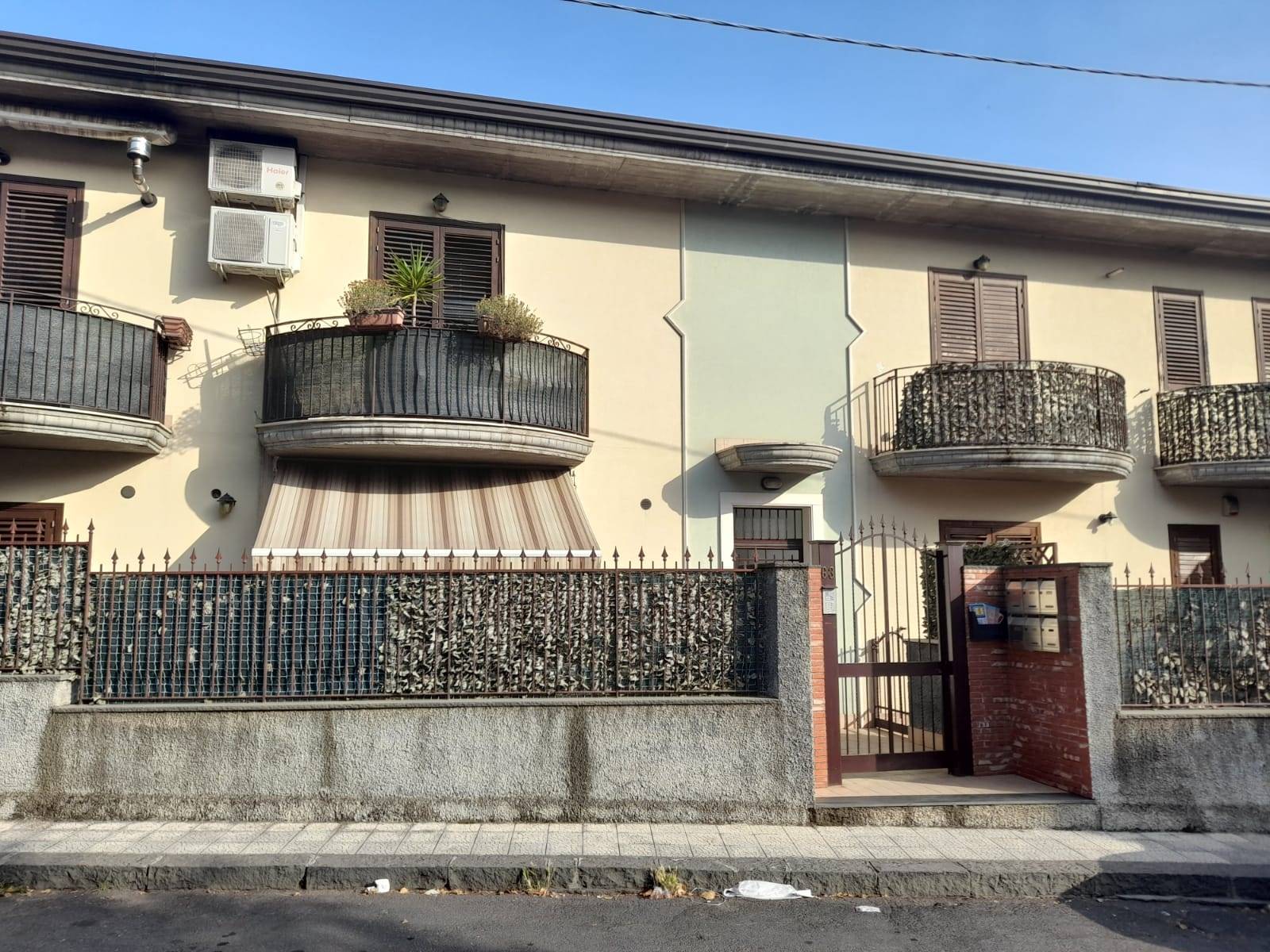 Appartamento in vendita a Pedara, 6 locali, prezzo € 195.000 | CambioCasa.it