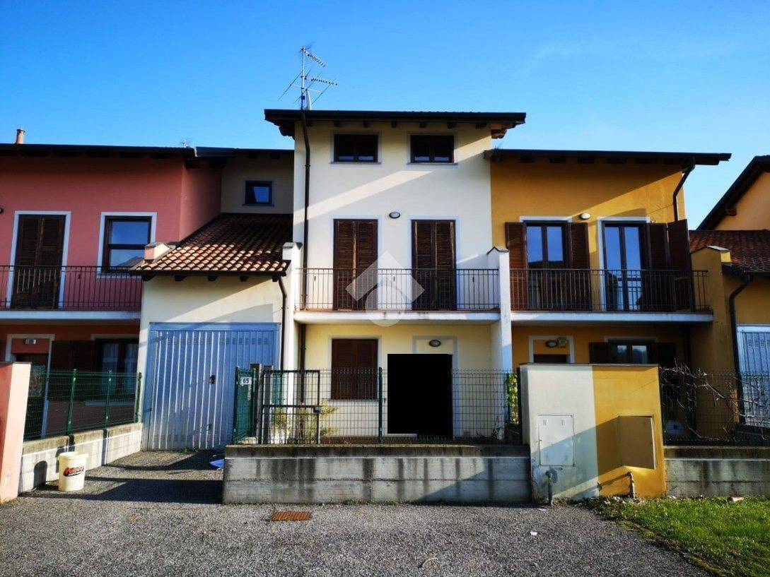 Villa a Schiera in vendita a Cureggio, 4 locali, prezzo € 187.950 | PortaleAgenzieImmobiliari.it