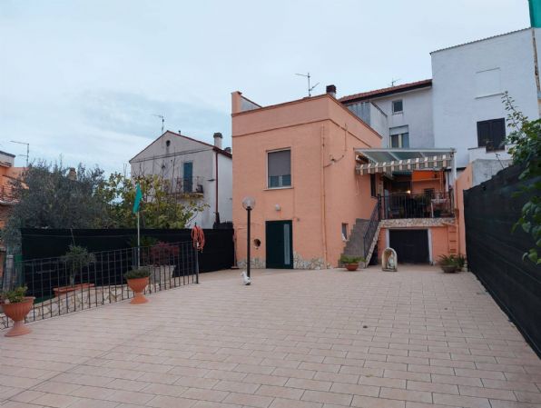 Soluzione Semindipendente in vendita a Castel Frentano, 6 locali, prezzo € 78.000 | PortaleAgenzieImmobiliari.it