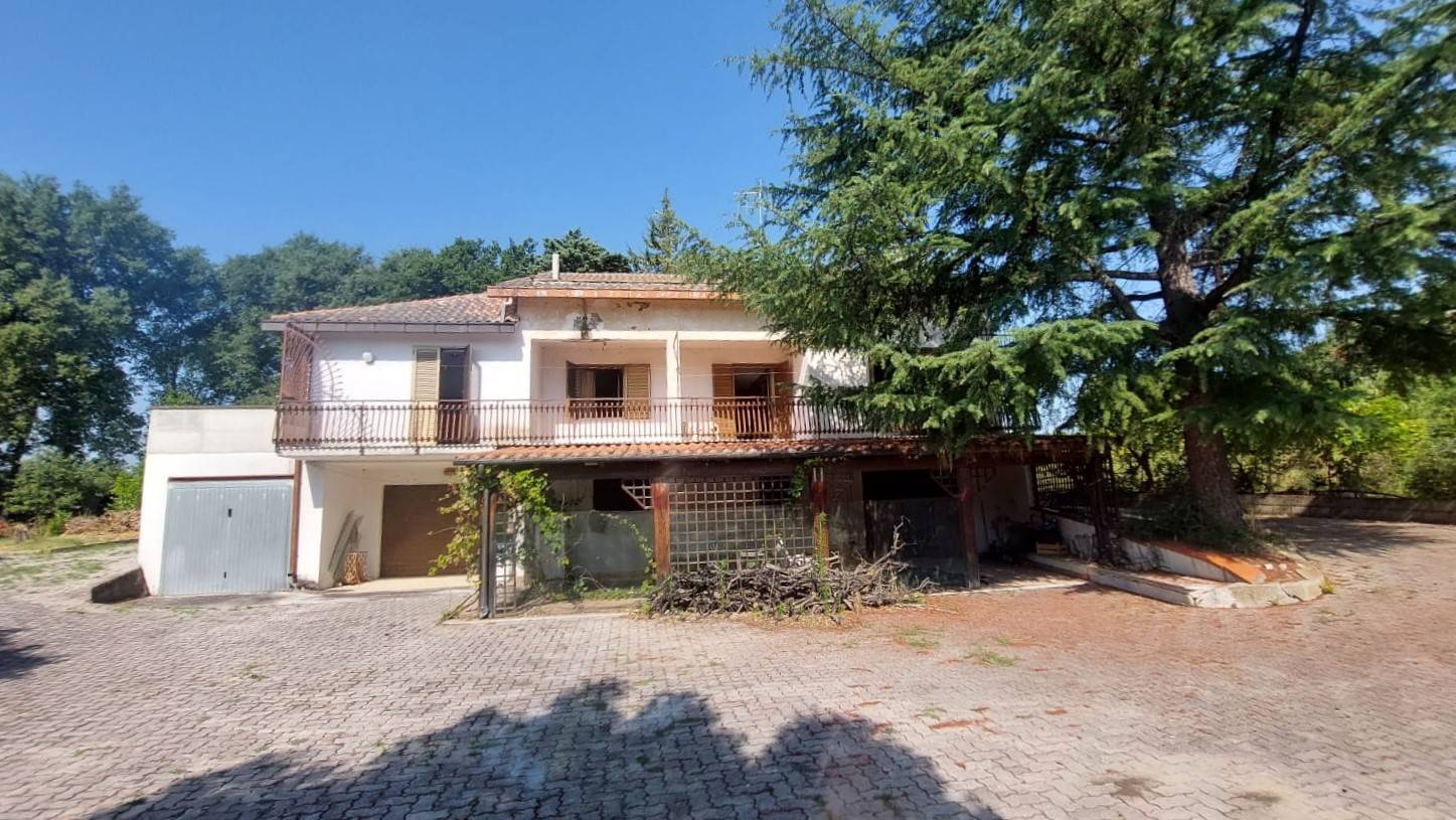 Villa in vendita a Mozzagrogna, 14 locali, zona Località: CASTEL DI SETTE, prezzo € 250.000 | PortaleAgenzieImmobiliari.it