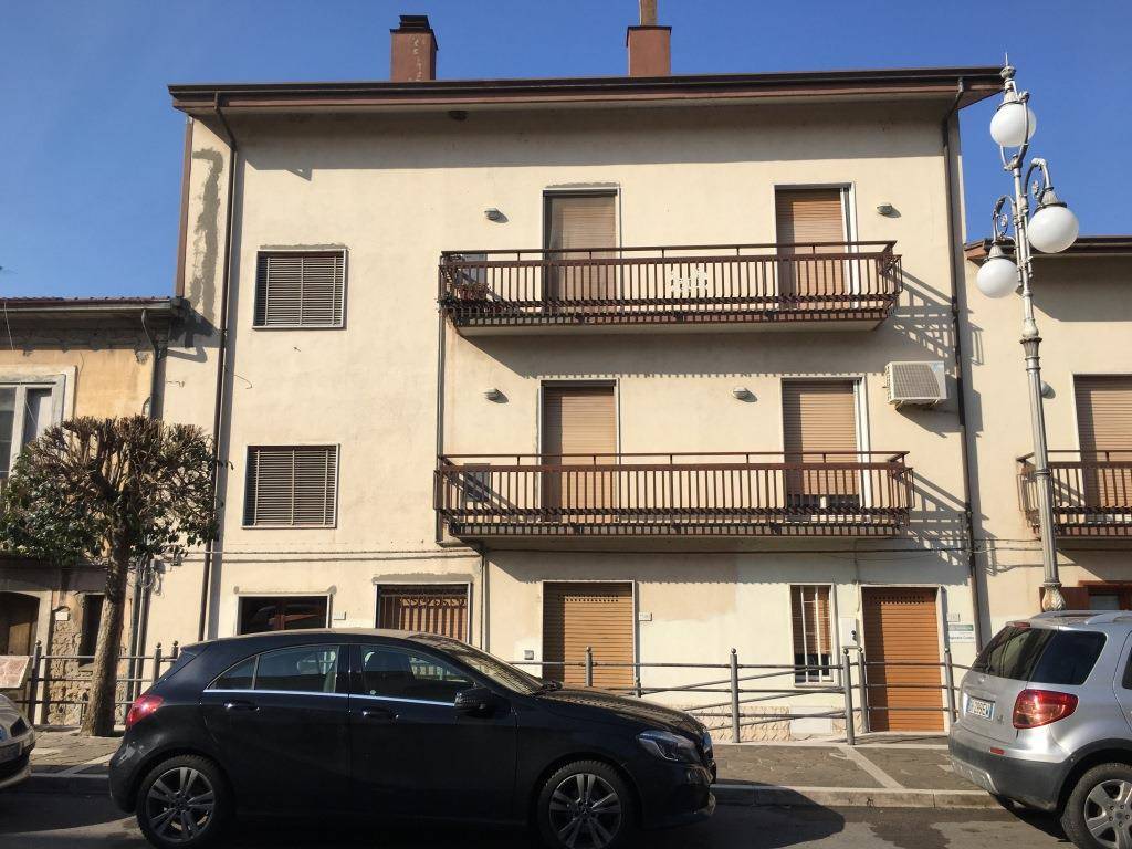 Appartamento in vendita a Pratola Serra, 5 locali, zona ola, prezzo € 80.000 | PortaleAgenzieImmobiliari.it