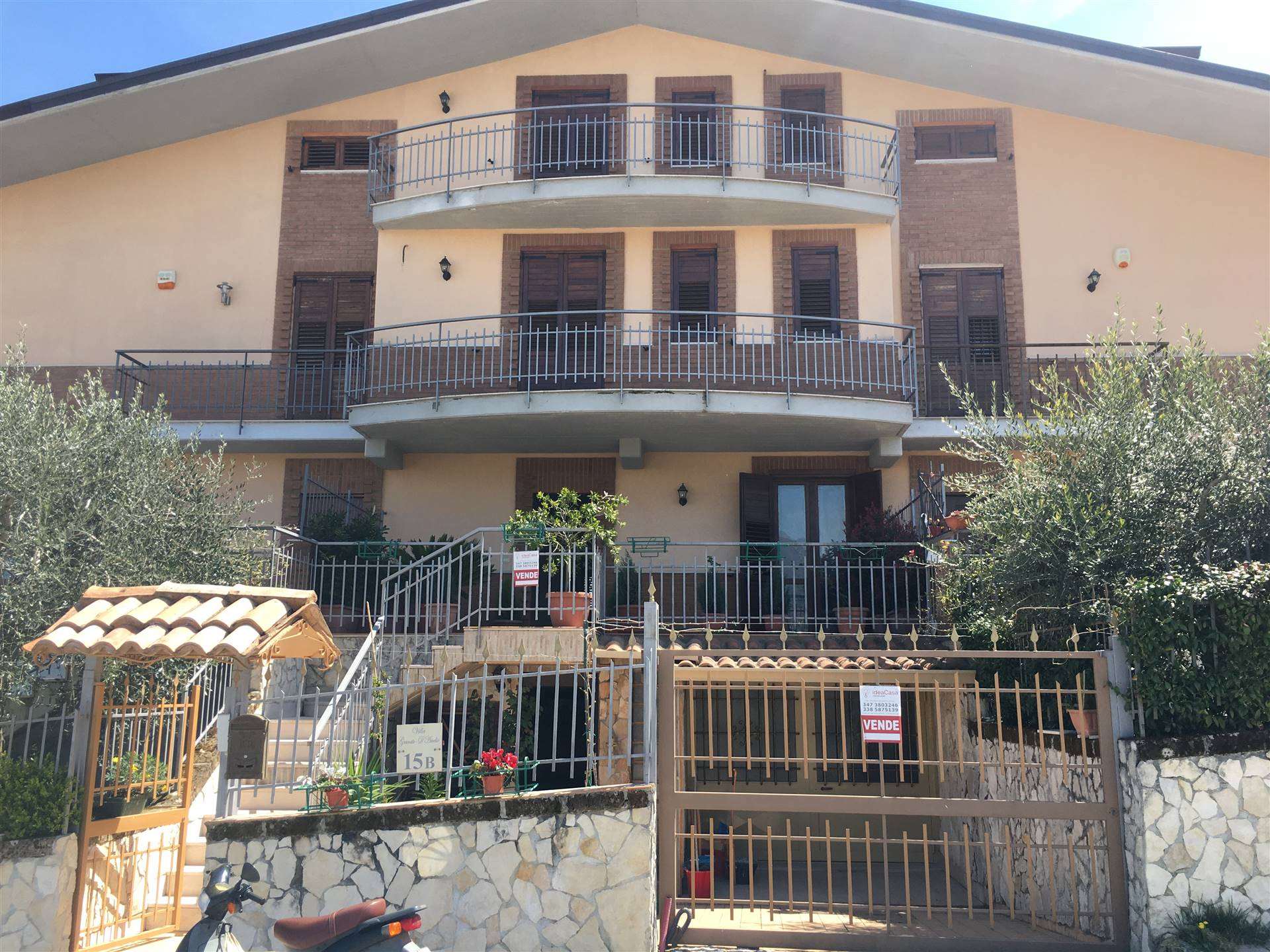 Appartamento in vendita a Avellino, 8 locali, zona centro, prezzo € 319.000 | PortaleAgenzieImmobiliari.it