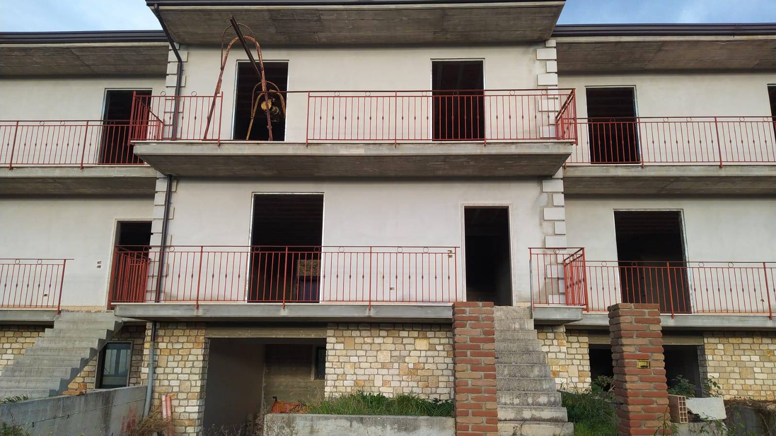 Appartamento in vendita a Santo Stefano del Sole, 5 locali, prezzo € 200.000 | PortaleAgenzieImmobiliari.it