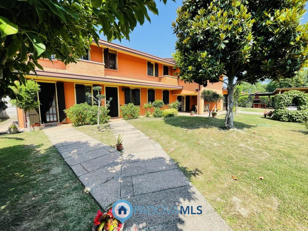 Villa in vendita a Noventa Padovana, 5 locali, zona Località: NOVENTANA, prezzo € 425.000 | PortaleAgenzieImmobiliari.it
