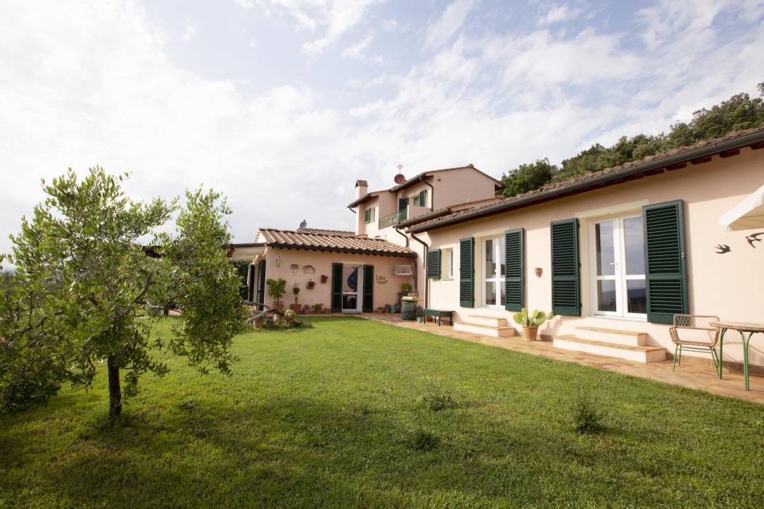 Villa in vendita a Pomarance, 11 locali, zona Zona: Montegemoli, prezzo € 690.000 | CambioCasa.it