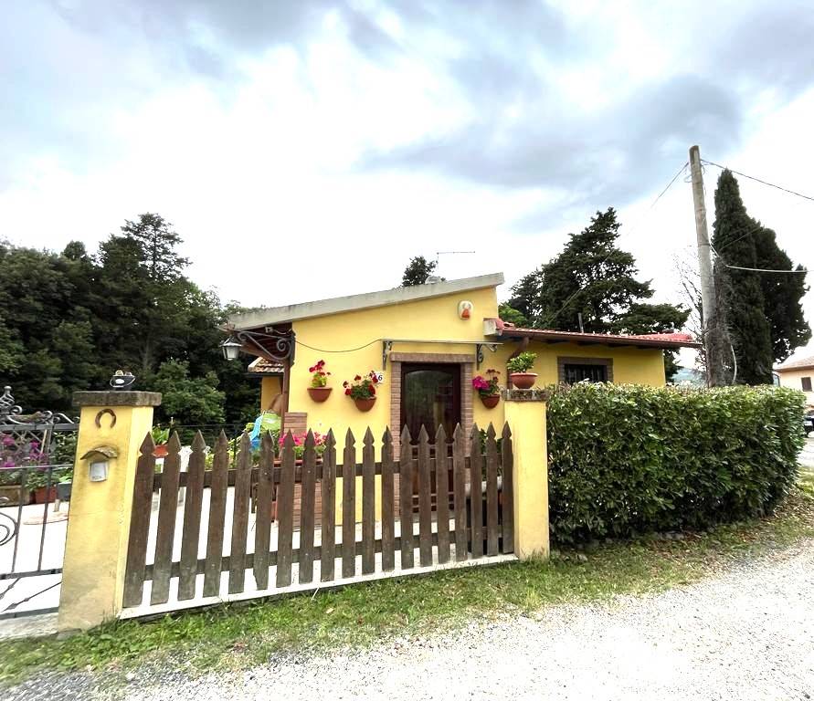 Villa Bifamiliare in vendita a Rosignano Marittimo, 4 locali, prezzo € 170.000 | PortaleAgenzieImmobiliari.it