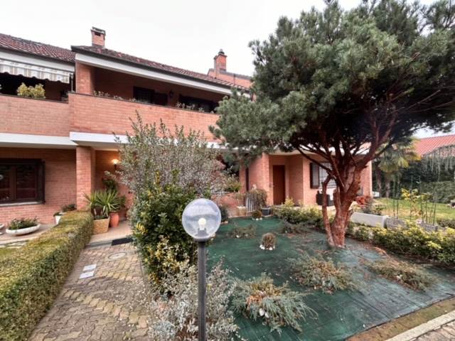 Villa a Schiera in vendita a Chieri, 7 locali, prezzo € 298.000 | PortaleAgenzieImmobiliari.it
