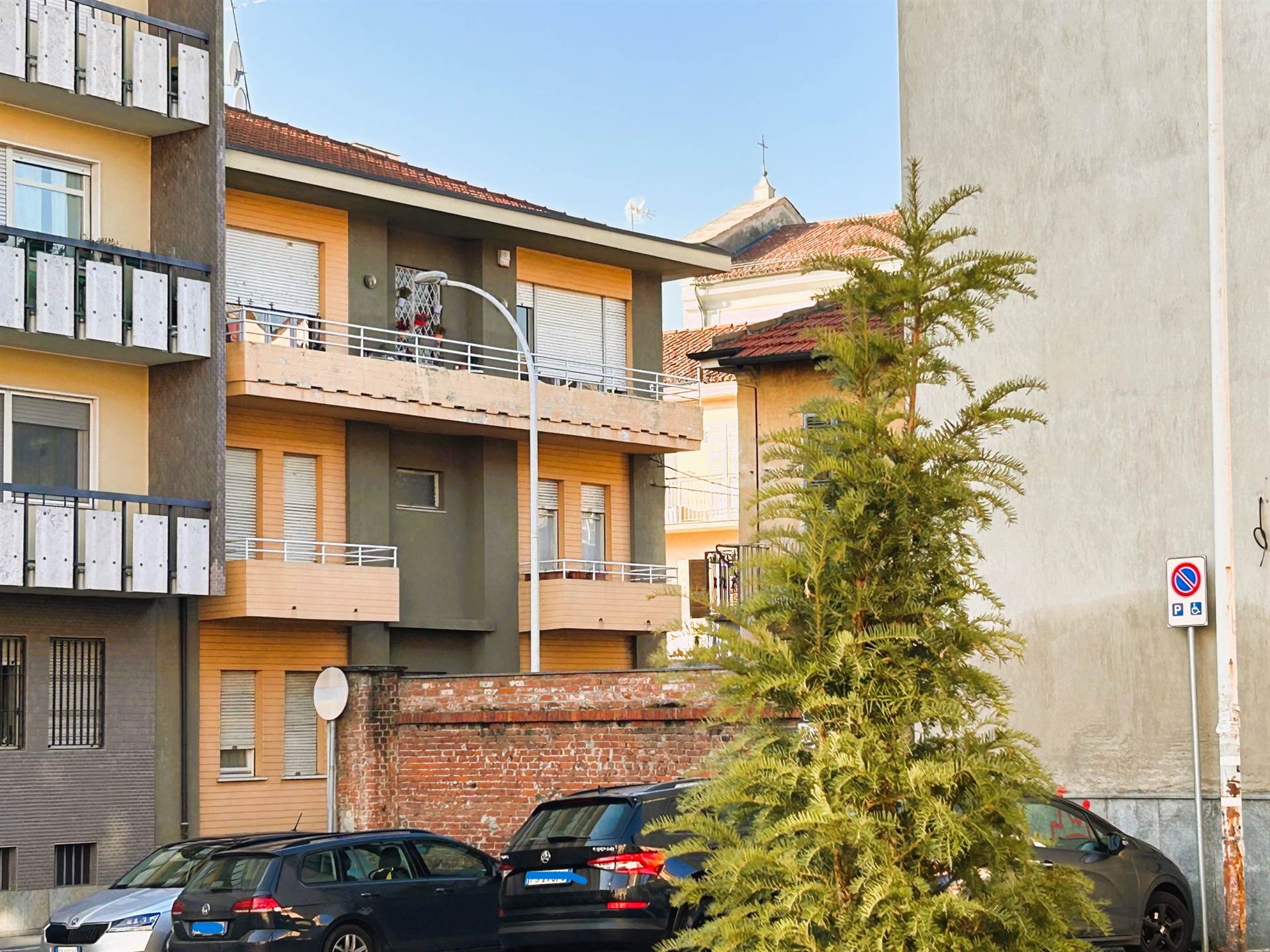 Appartamento in vendita a Chieri, 5 locali, prezzo € 147.000 | PortaleAgenzieImmobiliari.it