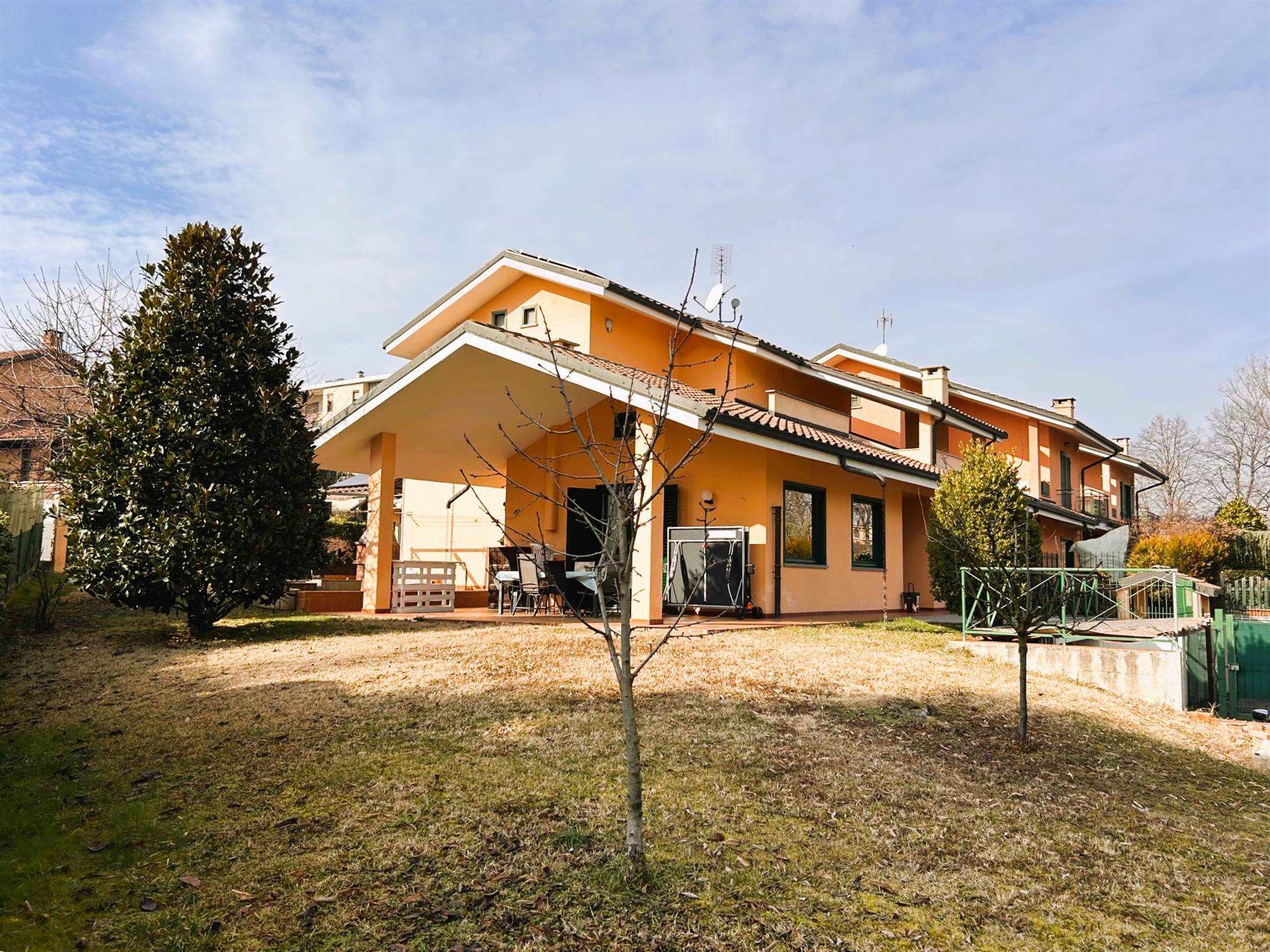 Villa Bifamiliare in vendita a Chieri, 14 locali, prezzo € 620.000 | PortaleAgenzieImmobiliari.it