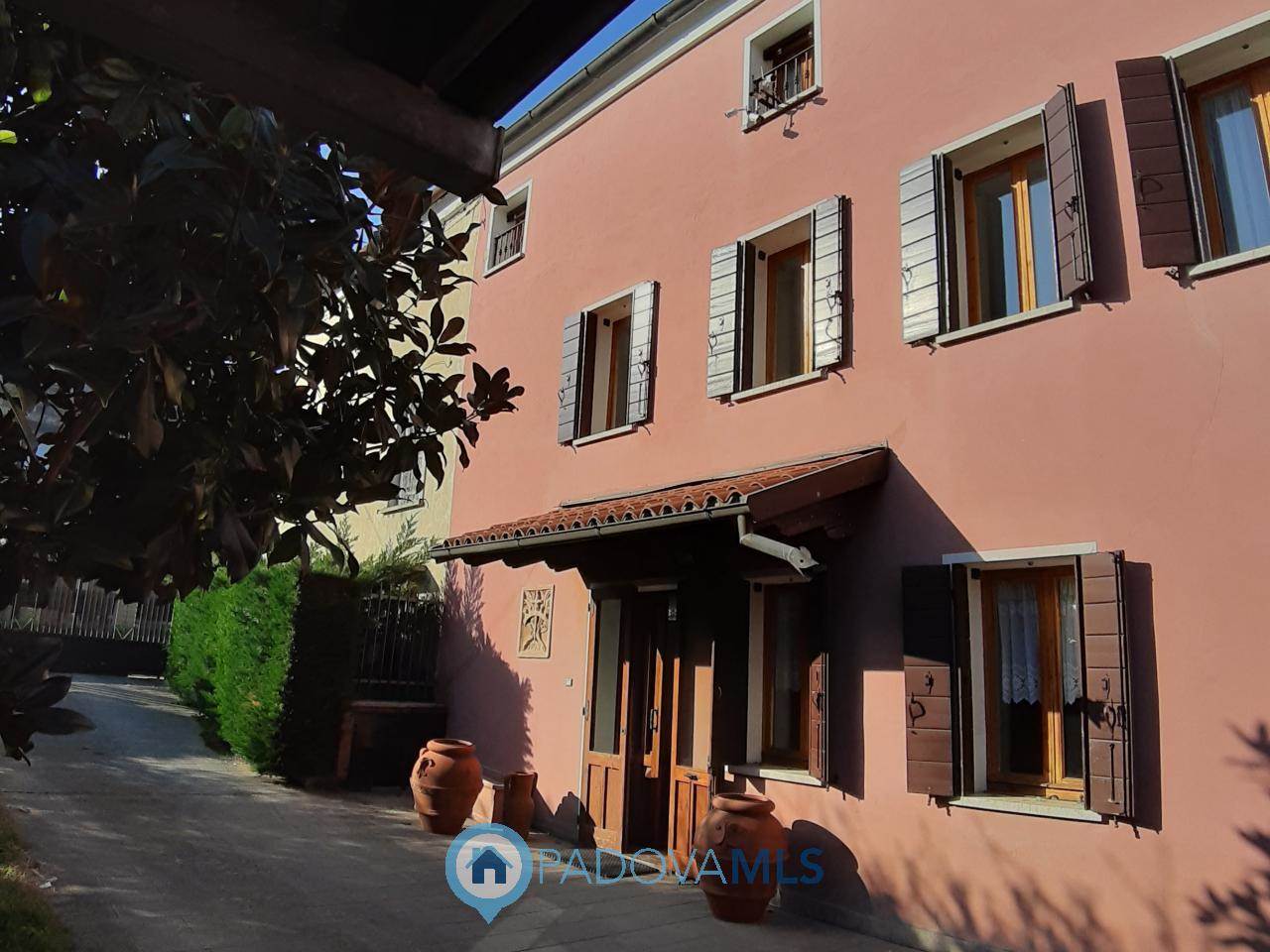 Villa Bifamiliare in vendita a Monselice, 8 locali, prezzo € 250.000 | PortaleAgenzieImmobiliari.it