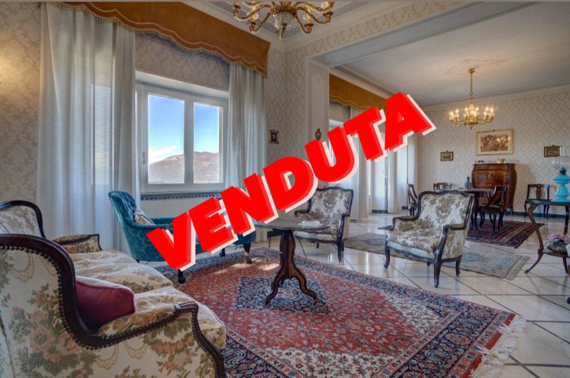 Villa in vendita a Arpino, 15 locali, prezzo € 320.000 | CambioCasa.it