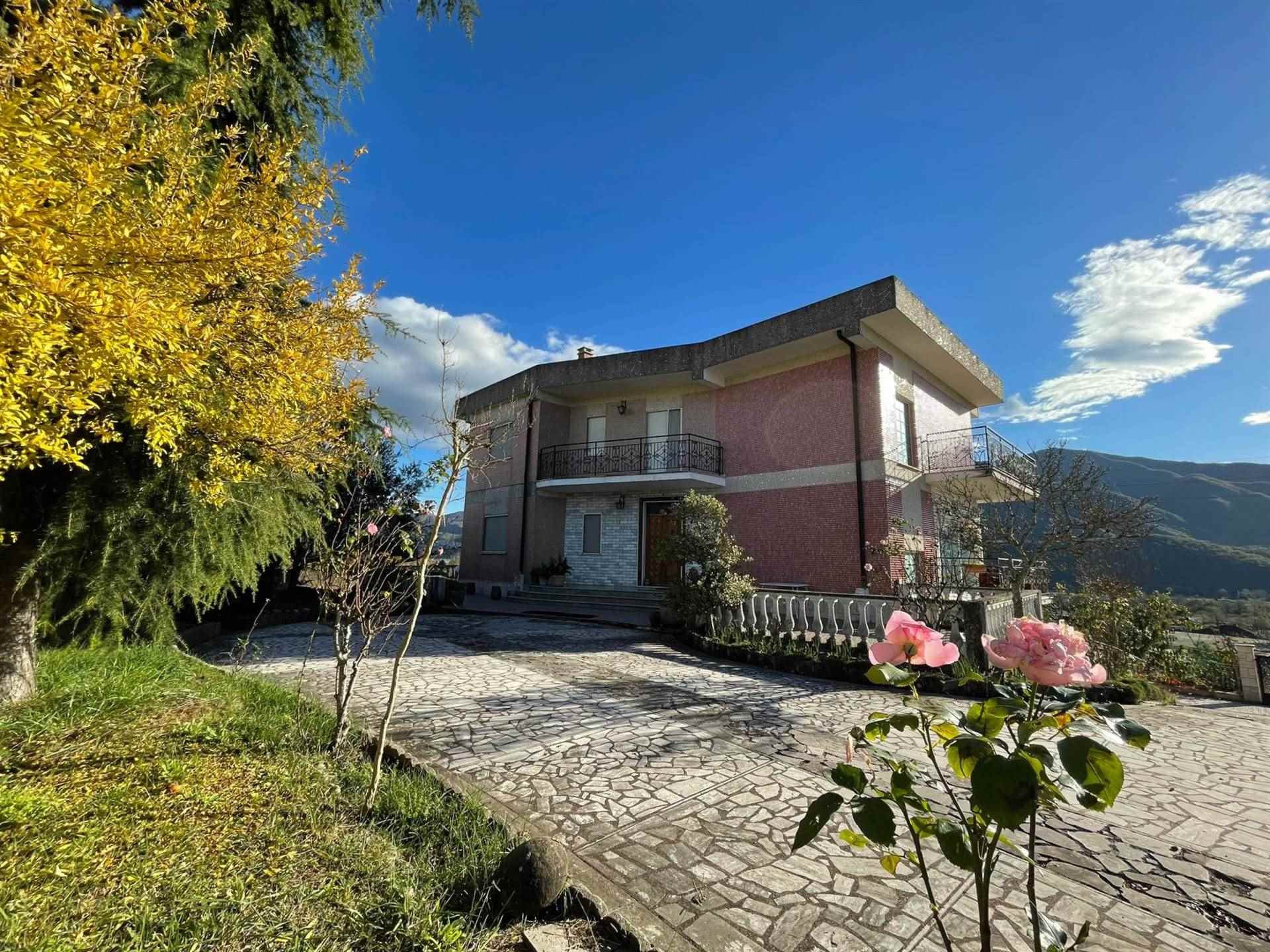 Villa in vendita a Atina, 7 locali, prezzo € 280.000 | PortaleAgenzieImmobiliari.it