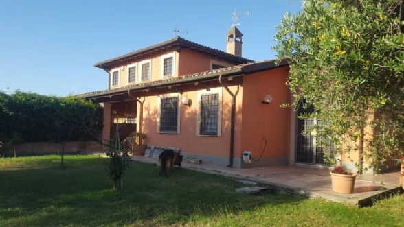 Villa in vendita a Formello, 7 locali, prezzo € 450.000 | PortaleAgenzieImmobiliari.it