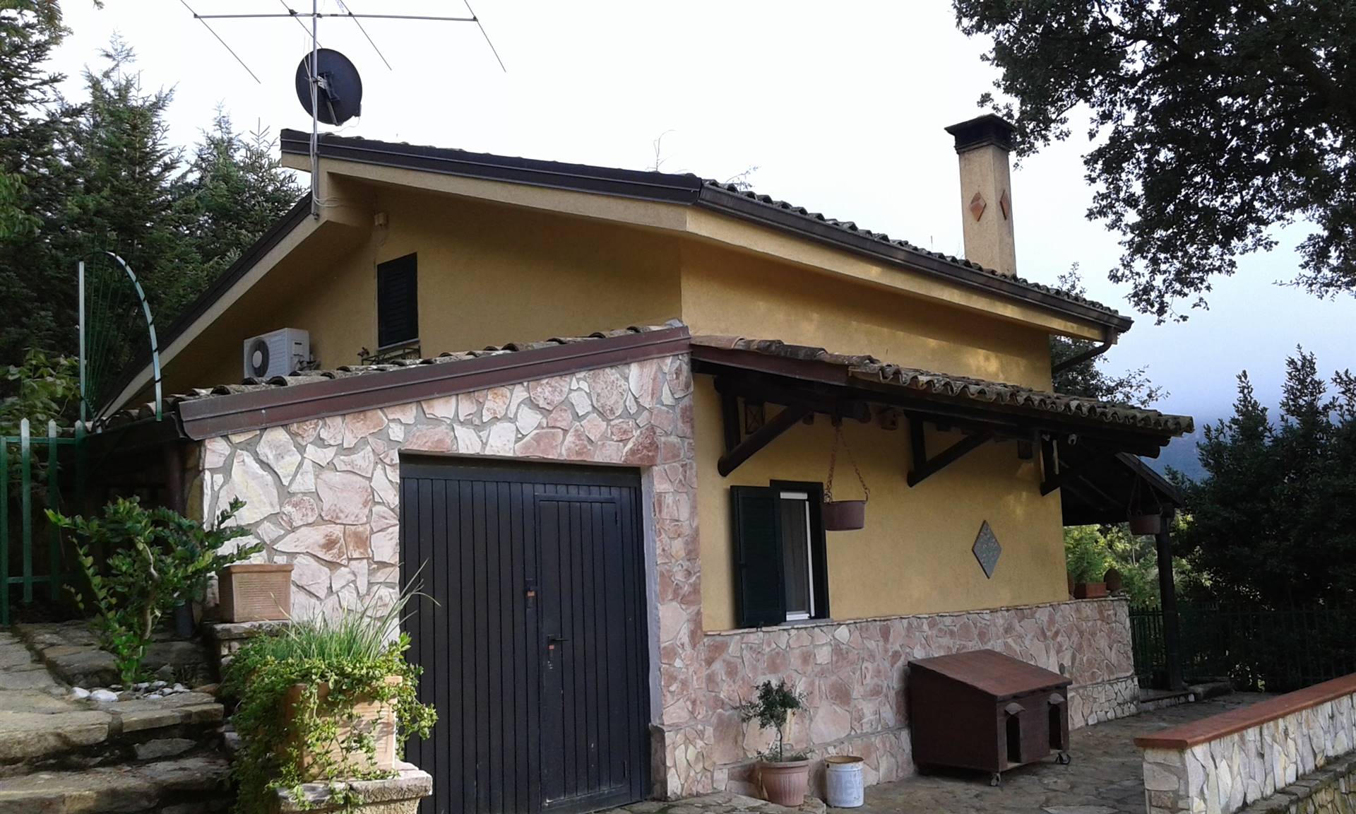 Villa in vendita a Polizzi Generosa, 6 locali, prezzo € 230.000 | PortaleAgenzieImmobiliari.it