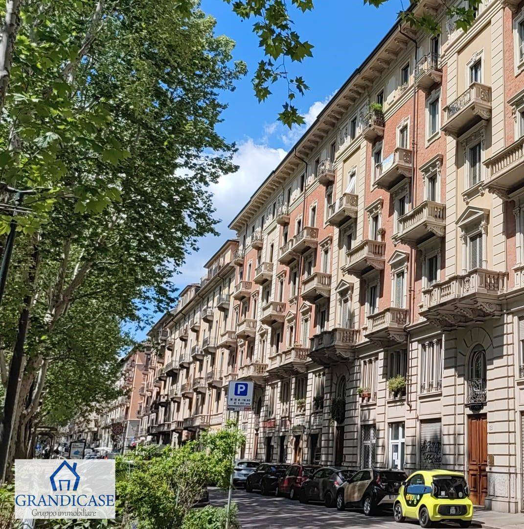 Appartamento in vendita a Torino, 4 locali, zona Regio Parco, Vanchiglia, Lungo Po, Vanchiglietta, prezzo € 211.000 | PortaleAgenzieImmobiliari.it