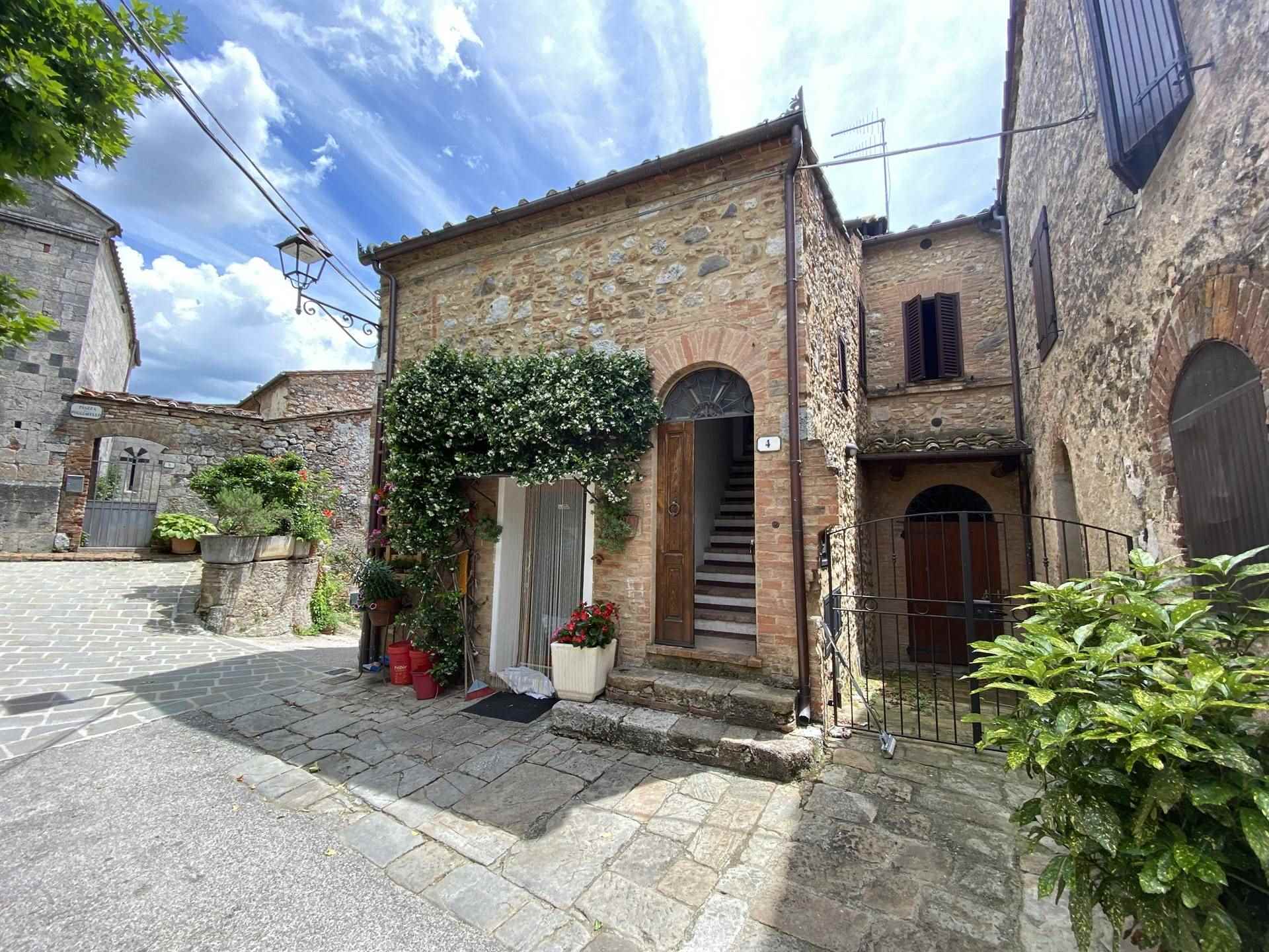 Appartamento in vendita a Monticiano, 3 locali, zona Località: SAN LORENZO A MERSE, prezzo € 110.000 | CambioCasa.it