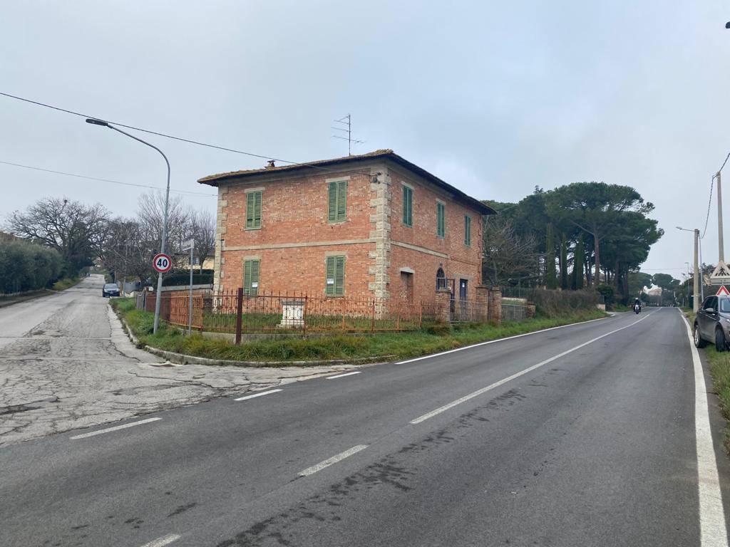 Soluzione Indipendente in vendita a Castiglione del Lago - Zona: Sanfatucchio
