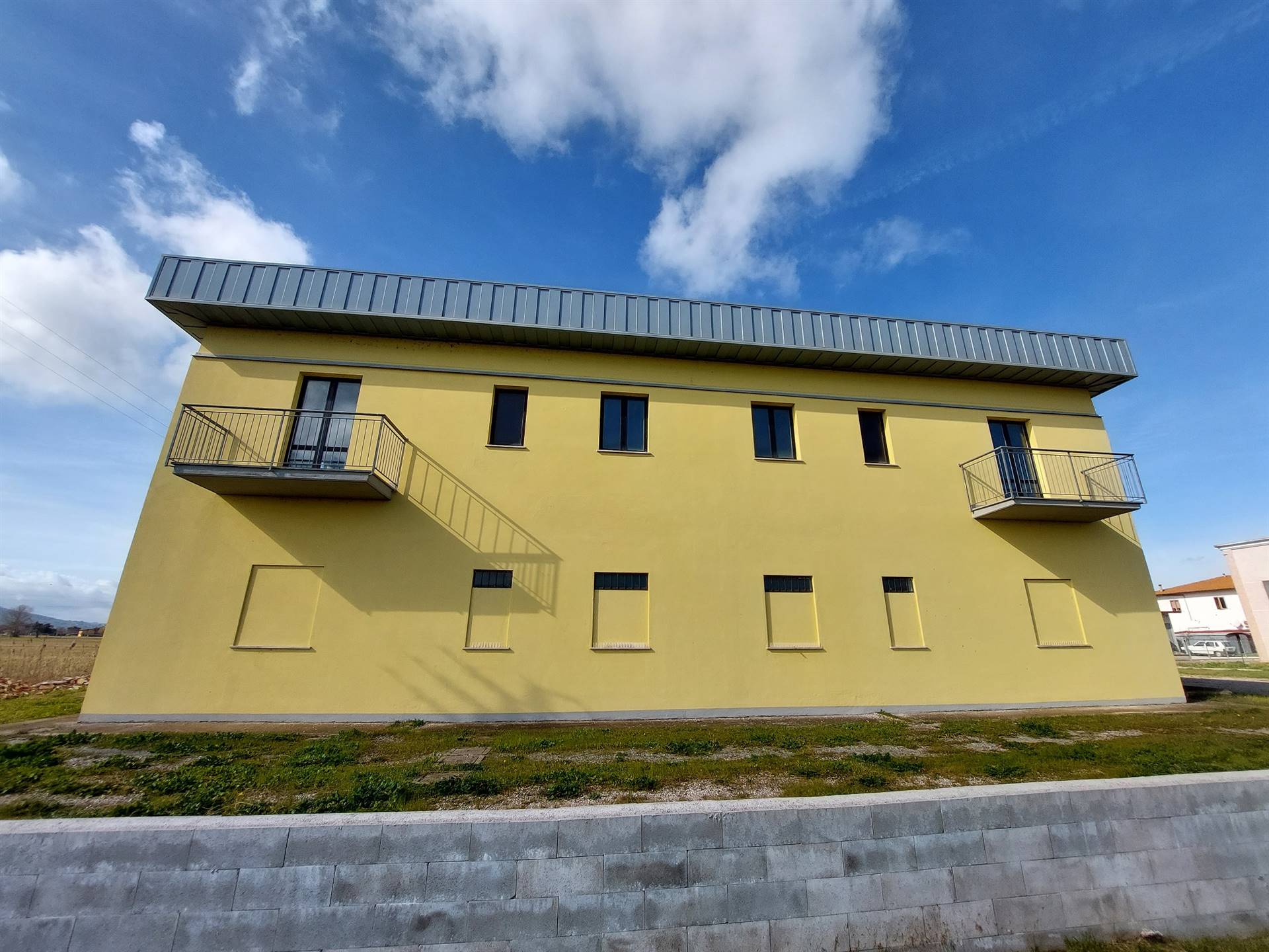 Immobile Commerciale in affitto a Castiglione del Lago, 1 locali, zona carola, prezzo € 1.000 | PortaleAgenzieImmobiliari.it