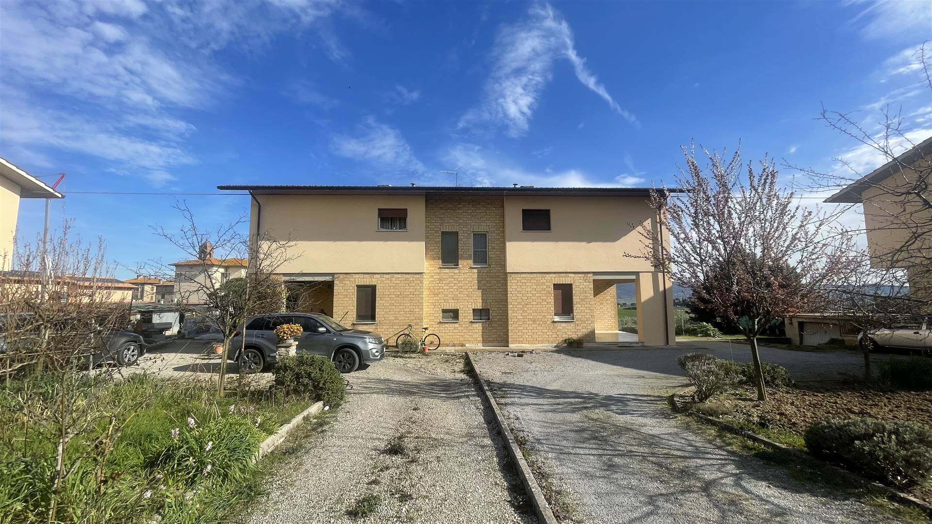 Appartamento in vendita a Castiglione del Lago, 6 locali, zona Località: POGGIO DEL SOLE-SANFATUCCHIO, prezzo € 125.000 | PortaleAgenzieImmobiliari.it