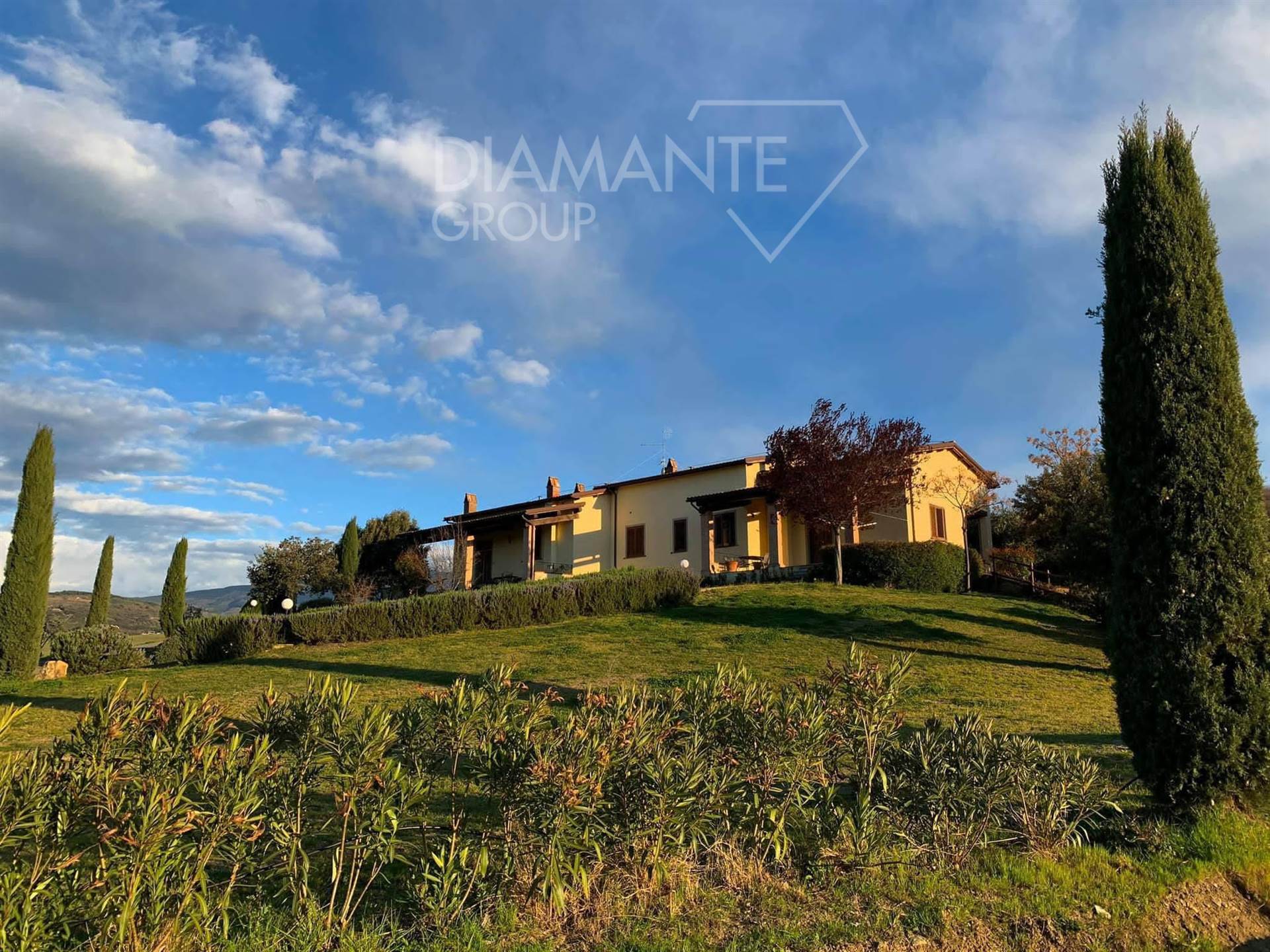 Azienda Agricola in vendita a Castel del Piano, 8 locali, zona enero d'Orcia, prezzo € 950.000 | PortaleAgenzieImmobiliari.it
