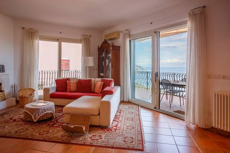 Appartamento in vendita a Taormina, 8 locali, zona ro, prezzo € 500.000 | PortaleAgenzieImmobiliari.it
