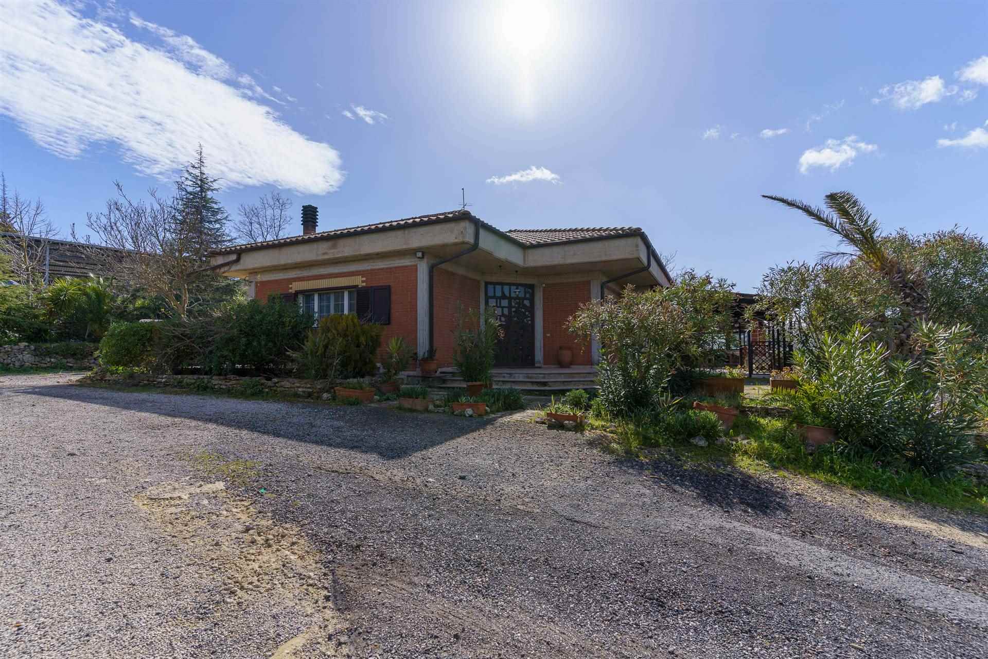 Villa in vendita a Caltagirone, 7 locali, prezzo € 329.000 | CambioCasa.it