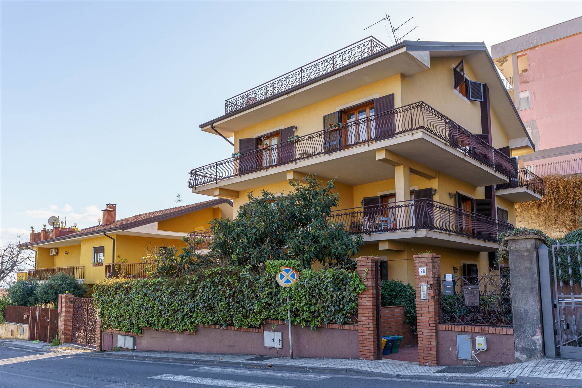 Appartamento in vendita a Gravina di Catania, 8 locali, zona Località: FASANO, prezzo € 238.000 | PortaleAgenzieImmobiliari.it