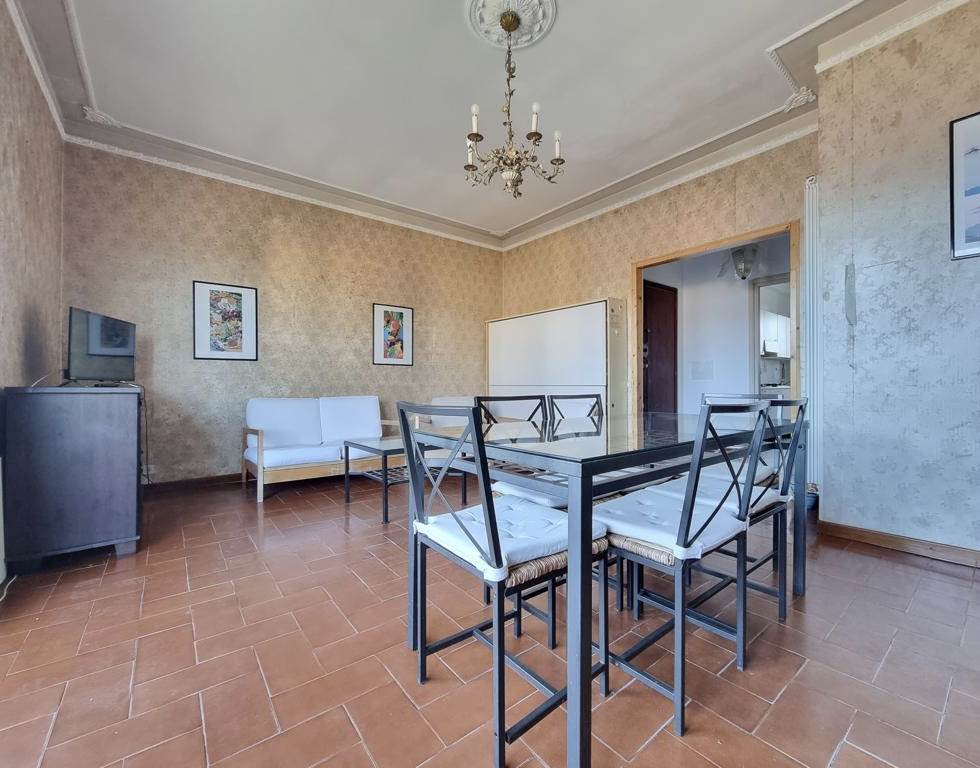 Appartamento in vendita a Camaiore, 8 locali, zona di Camaiore, prezzo € 370.000 | PortaleAgenzieImmobiliari.it