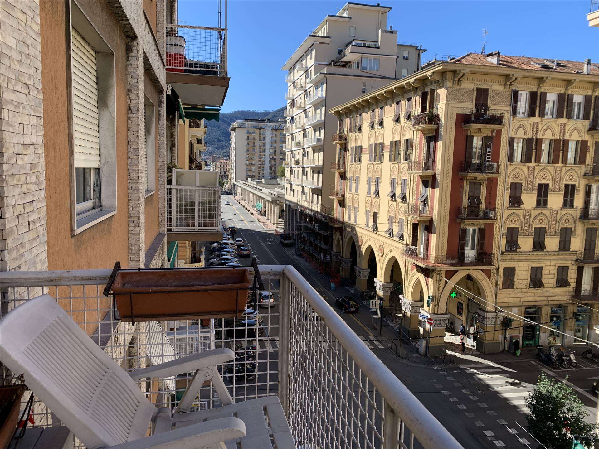 Appartamento in vendita a La Spezia, 5 locali, zona Località: CENTRO, prezzo € 230.000 | PortaleAgenzieImmobiliari.it