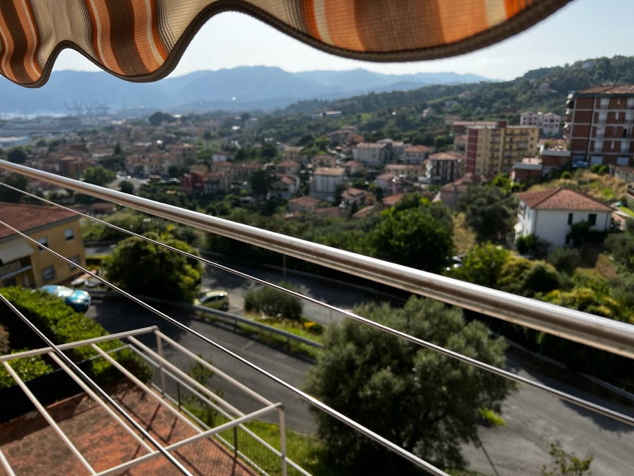 Appartamento in vendita a La Spezia, 4 locali, zona Località: TERMO, prezzo € 175.000 | CambioCasa.it