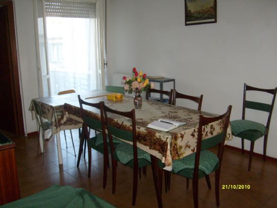 Appartamento in vendita a Ortonovo, 4 locali, zona Mare, prezzo € 190.000 | PortaleAgenzieImmobiliari.it
