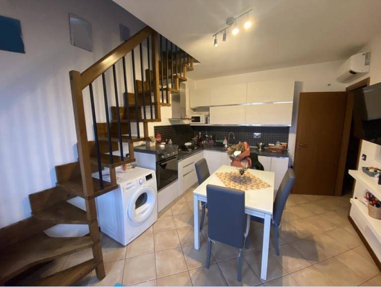 Appartamento in vendita a Montemurlo, 3 locali, prezzo € 205.000 | PortaleAgenzieImmobiliari.it