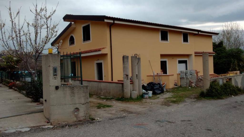 Villa Bifamiliare in vendita a Marano Marchesato, 5 locali, prezzo € 90.000 | PortaleAgenzieImmobiliari.it