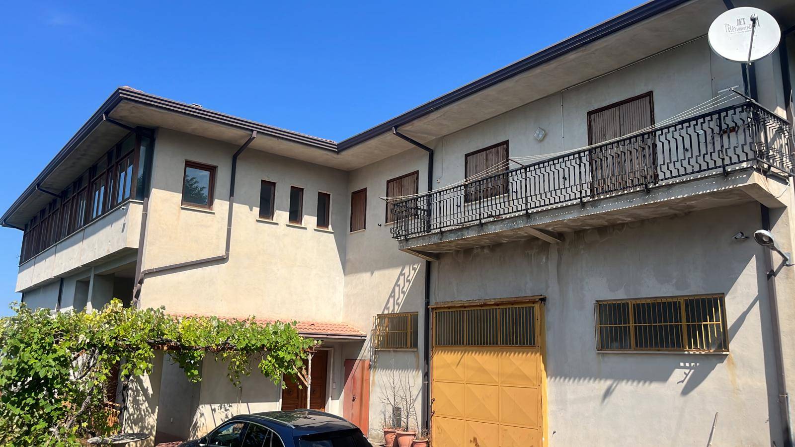Appartamento in vendita a Spezzano Piccolo, 4 locali, prezzo € 90.000 | PortaleAgenzieImmobiliari.it