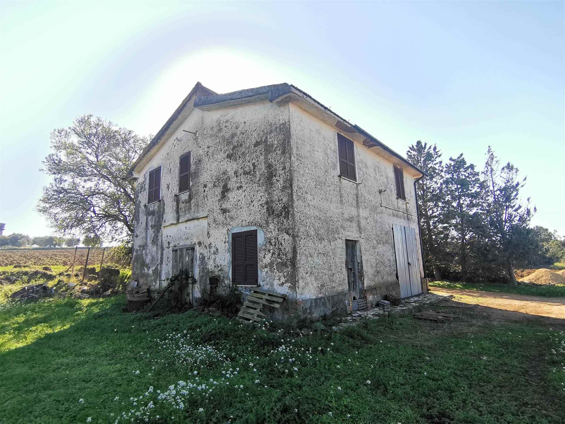 Rustico / Casale in vendita a Tuscania, 6 locali, prezzo € 300.000 | PortaleAgenzieImmobiliari.it